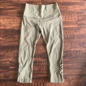 Olive green Lululemon cropped leggings !!!